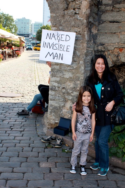 We enjoyed saying hello to the Naked Invisible Man at the Viru Gates. ;)