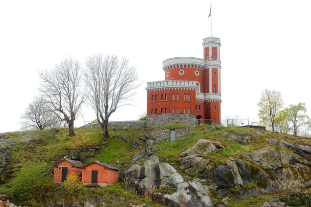 Kastellet is a small citadel. It is located on the islet Kastellholmen.