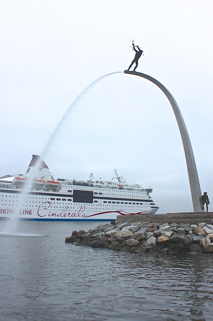 We met a very nice couple from Sweden on our boat ride who told us that this stunning sculpture was created by the Swedish Sculptor, Carl Milles.
