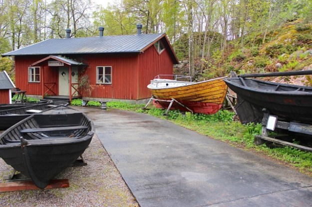 These stunning wooden boats were displayed nicely on Fjäderholmarna island.